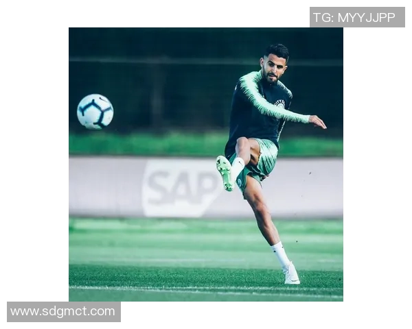 足球明星头像展现女霸气风范引领时尚潮流魅力无限